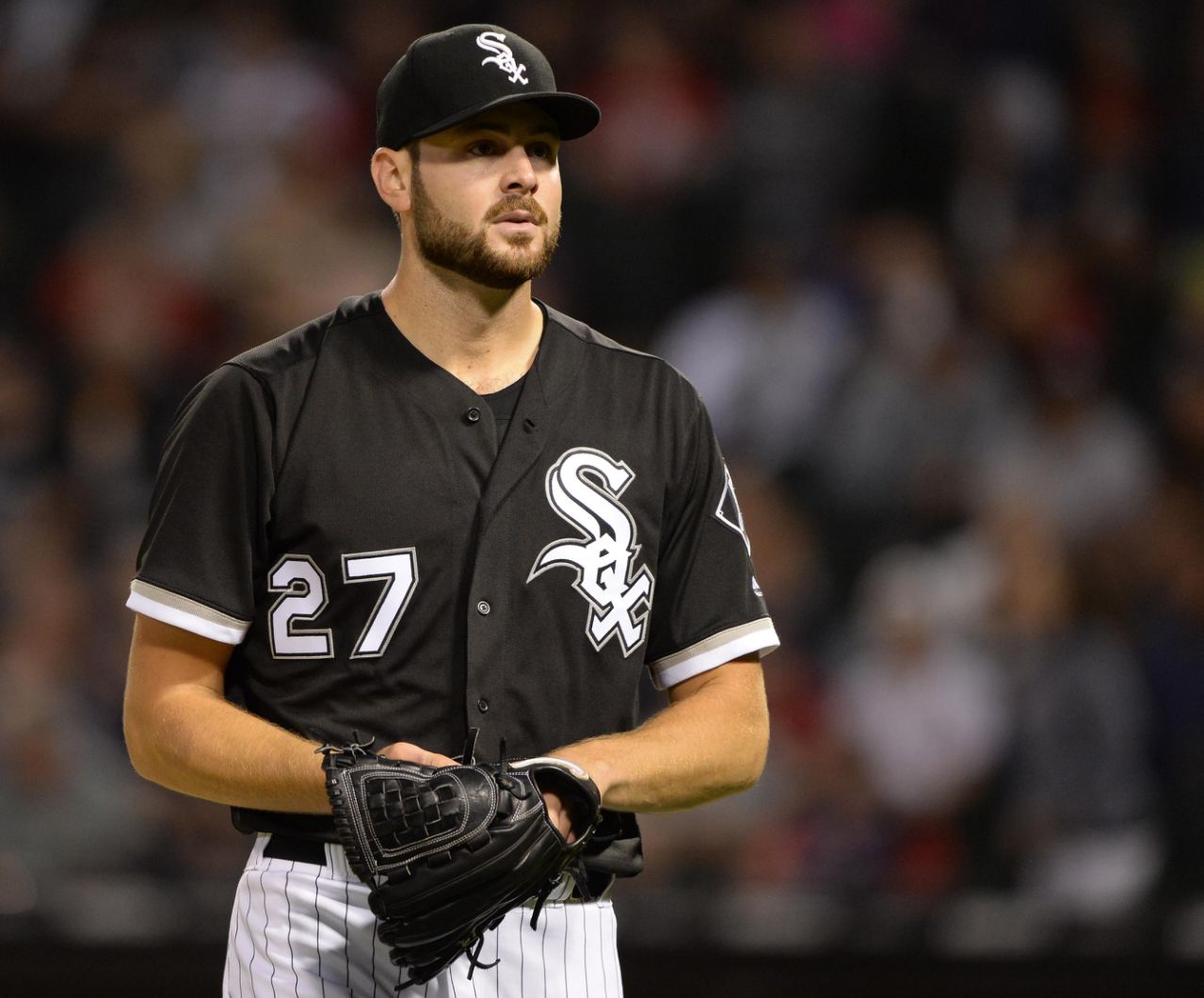 How tall is Lucas Giolito?